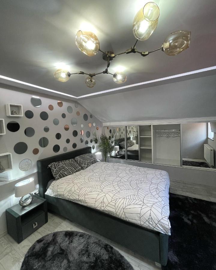 Deyinn Guest House Centrum Turda Exterior photo