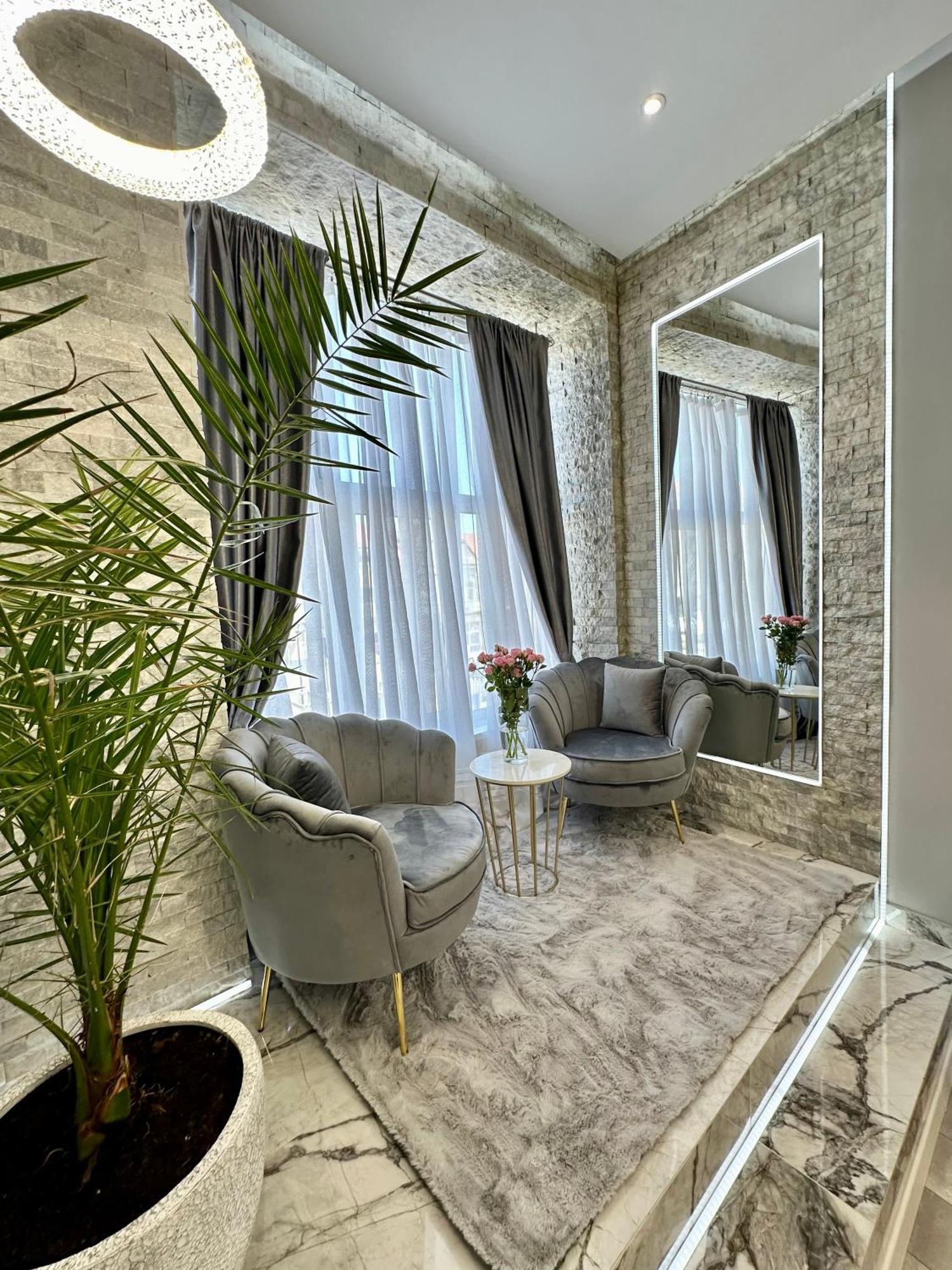 Deyinn Guest House Centrum Turda Exterior photo